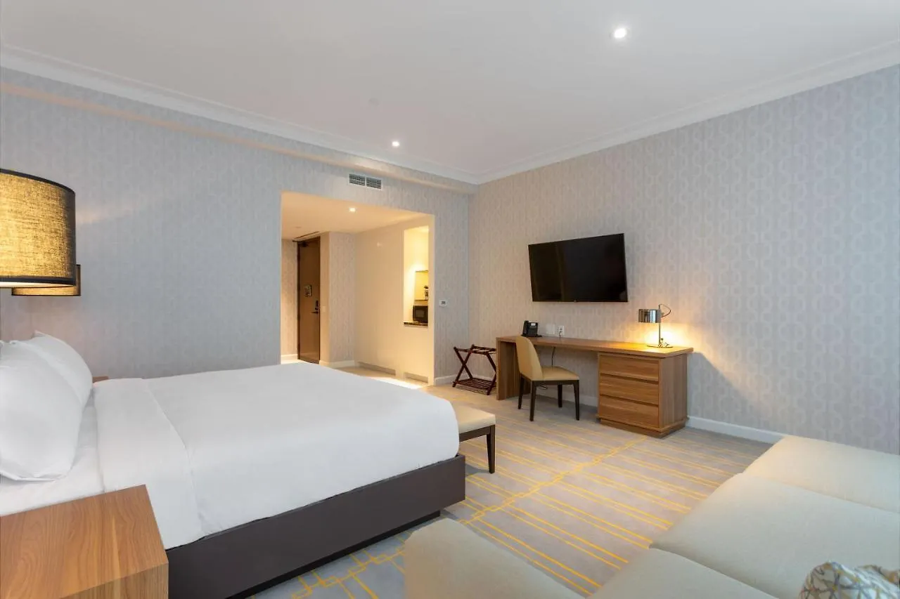 ****  Sutton Place Hotel Toronto Canada