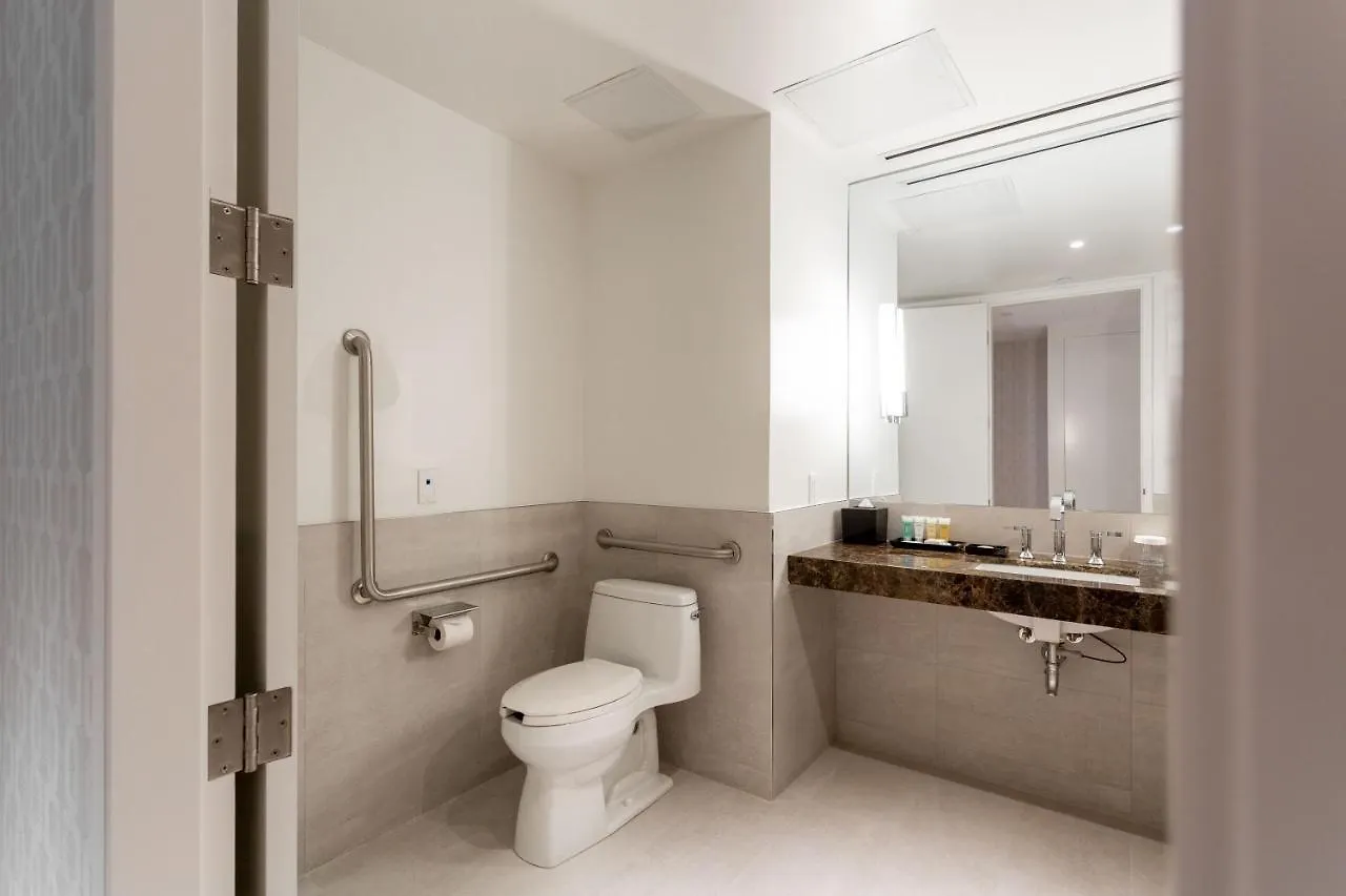 Sutton Place Hotel Торонто
