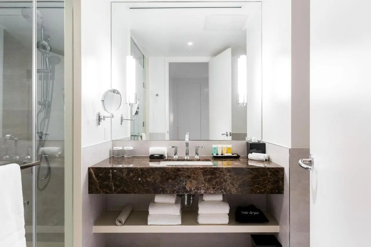 ****  Sutton Place Hotel Торонто Канада
