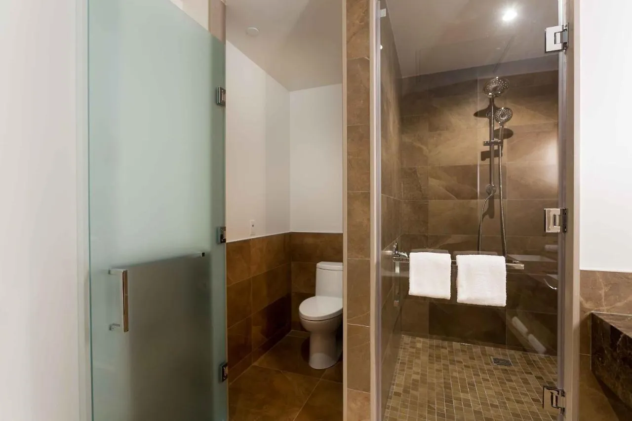 Sutton Place Hotel Торонто