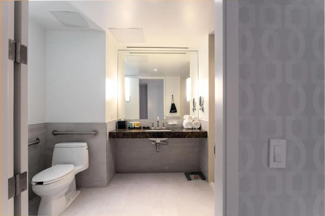 Sutton Place Hotel Торонто